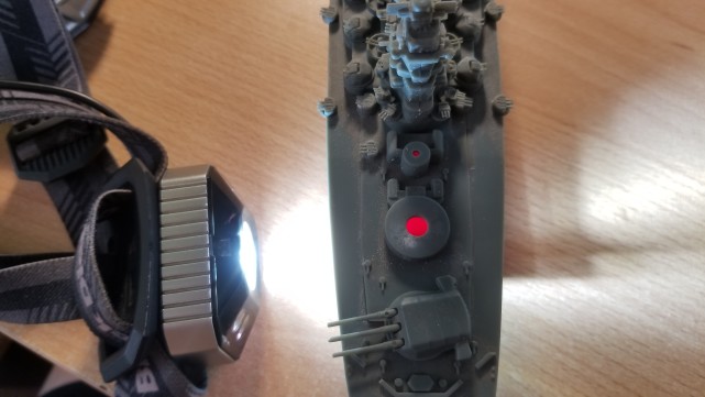 熊孩子掰坏航母模型,熊孩子掰断小金人后续