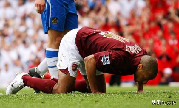 足球停摆季:致敬青春一首歌一个人,喜欢你—亨利