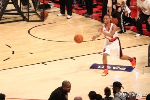 利拉德怎么玩,撕裂之城波特兰