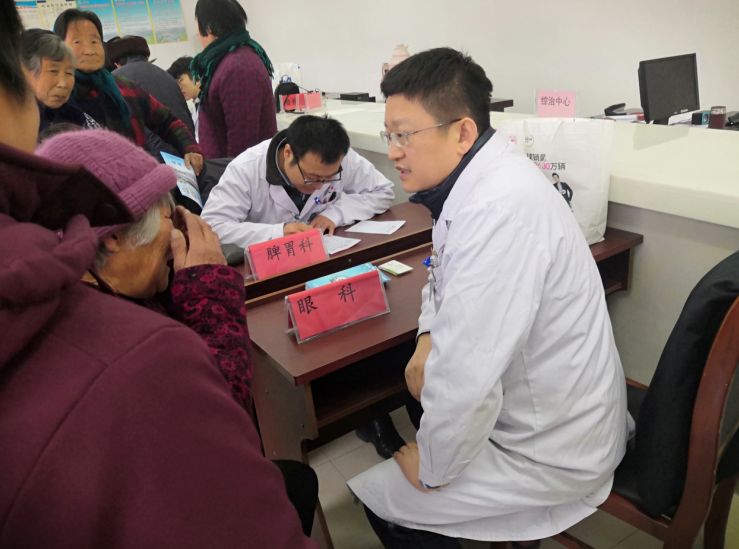 山村里的白大褂,潍坊市中医院白大褂