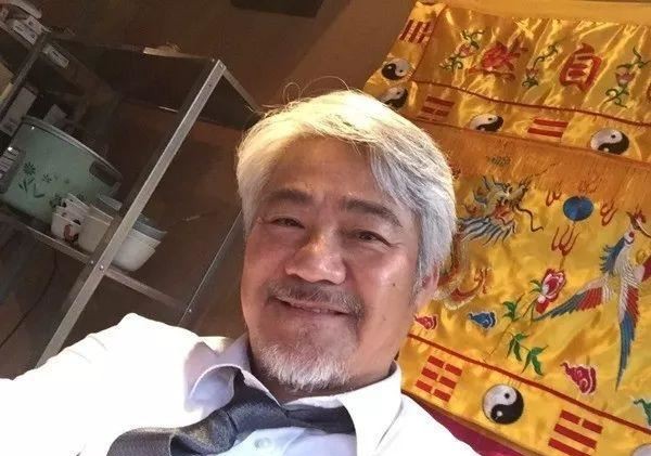 古惑仔里面谁卖骨灰盒,演古惑仔的视频