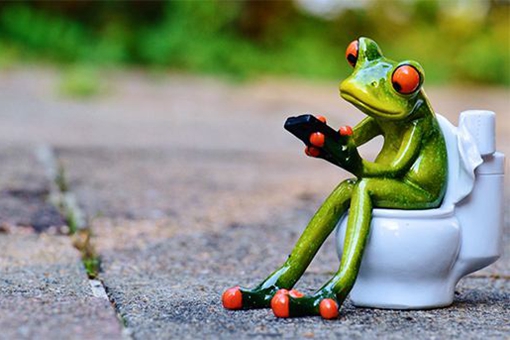 西方人为什么那么少?允许卖掉儿子,铅和硫染发,粪便治病是日常