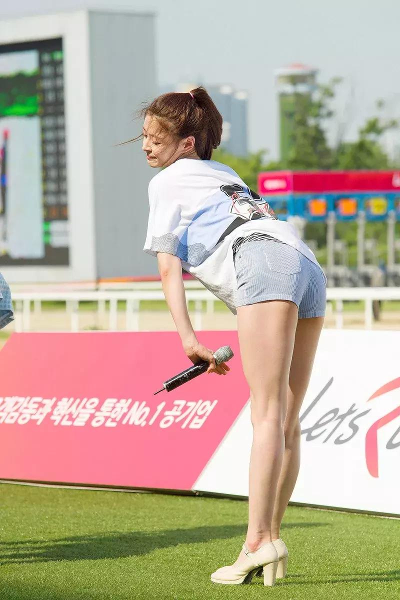 她被称为“女团性感标杆”，你评评理