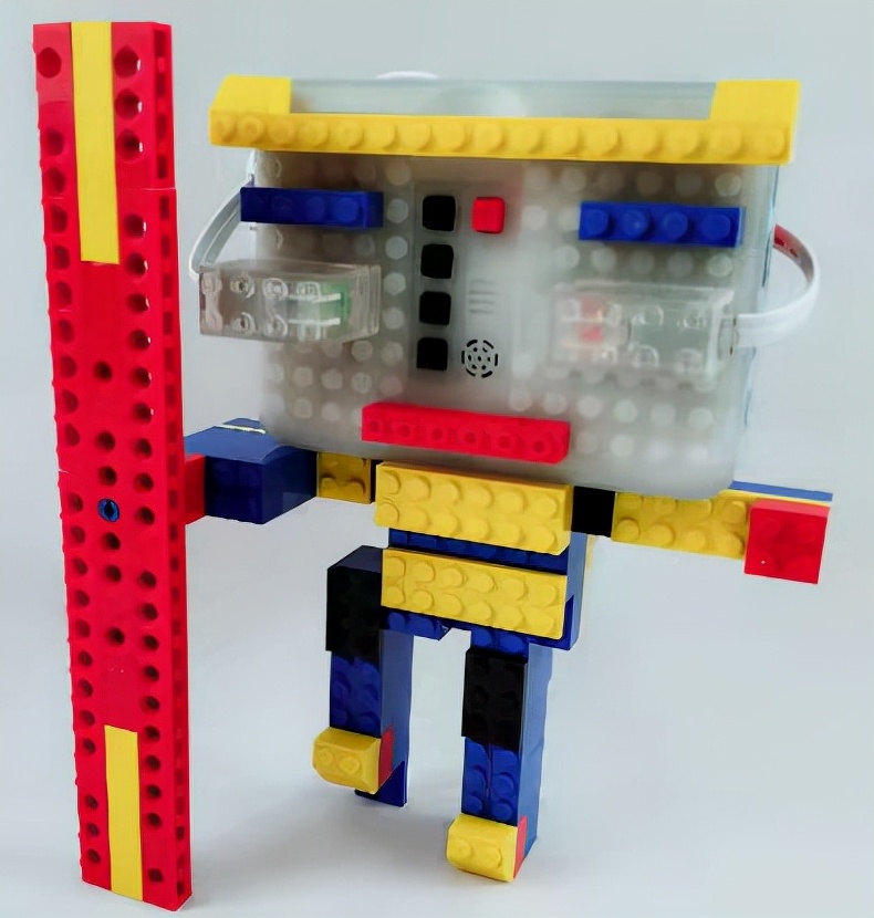 想加盟一家机器人少儿编程哪家好,目前机器人编程最好的加盟体系是