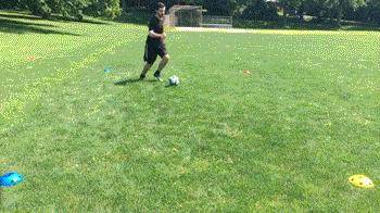 停球技巧慢动作视频,如何停球转身过人