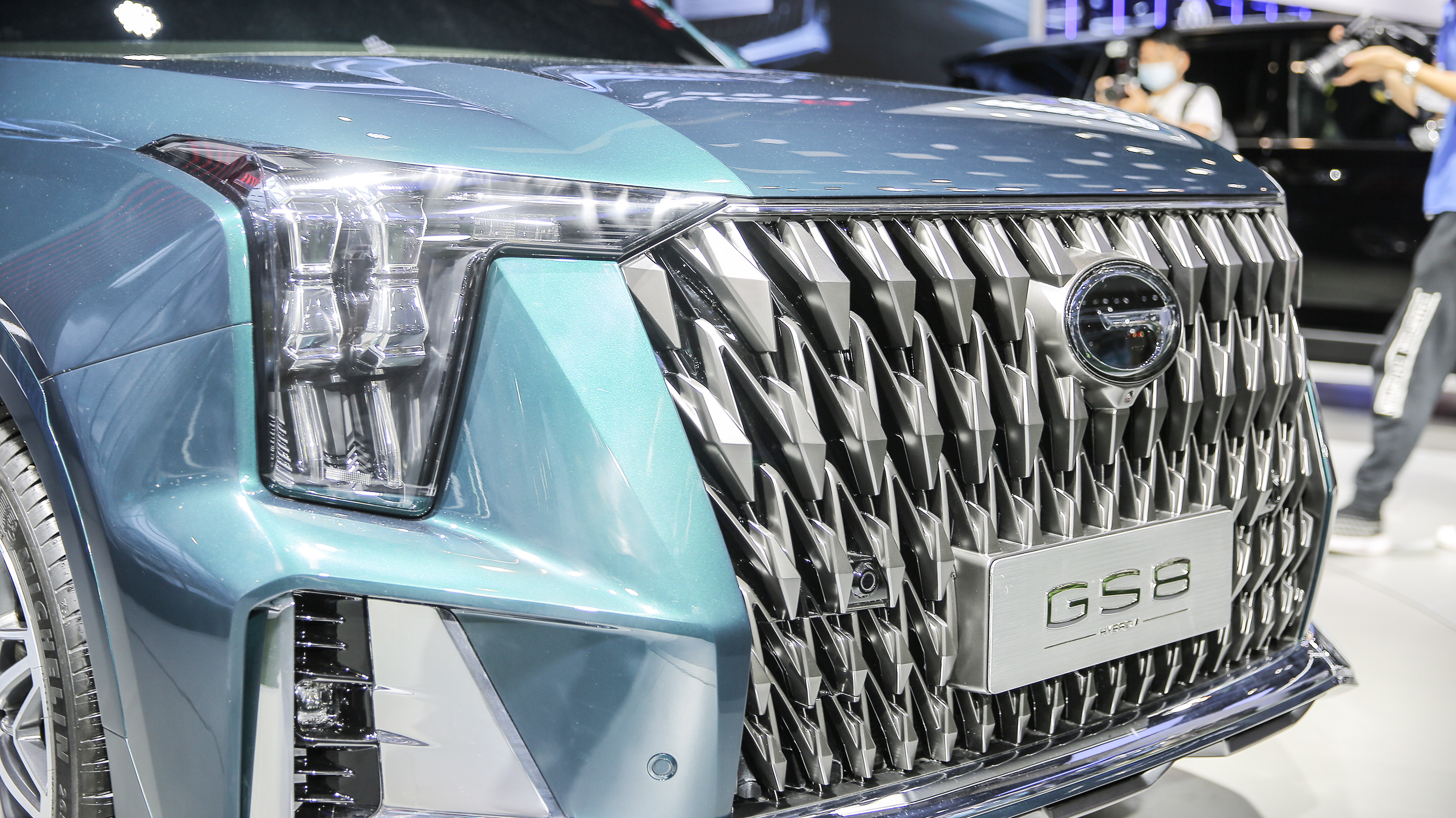 传祺gs8混动和汉兰达的一样吗,传祺gs8混动看起来有汉兰达大吗