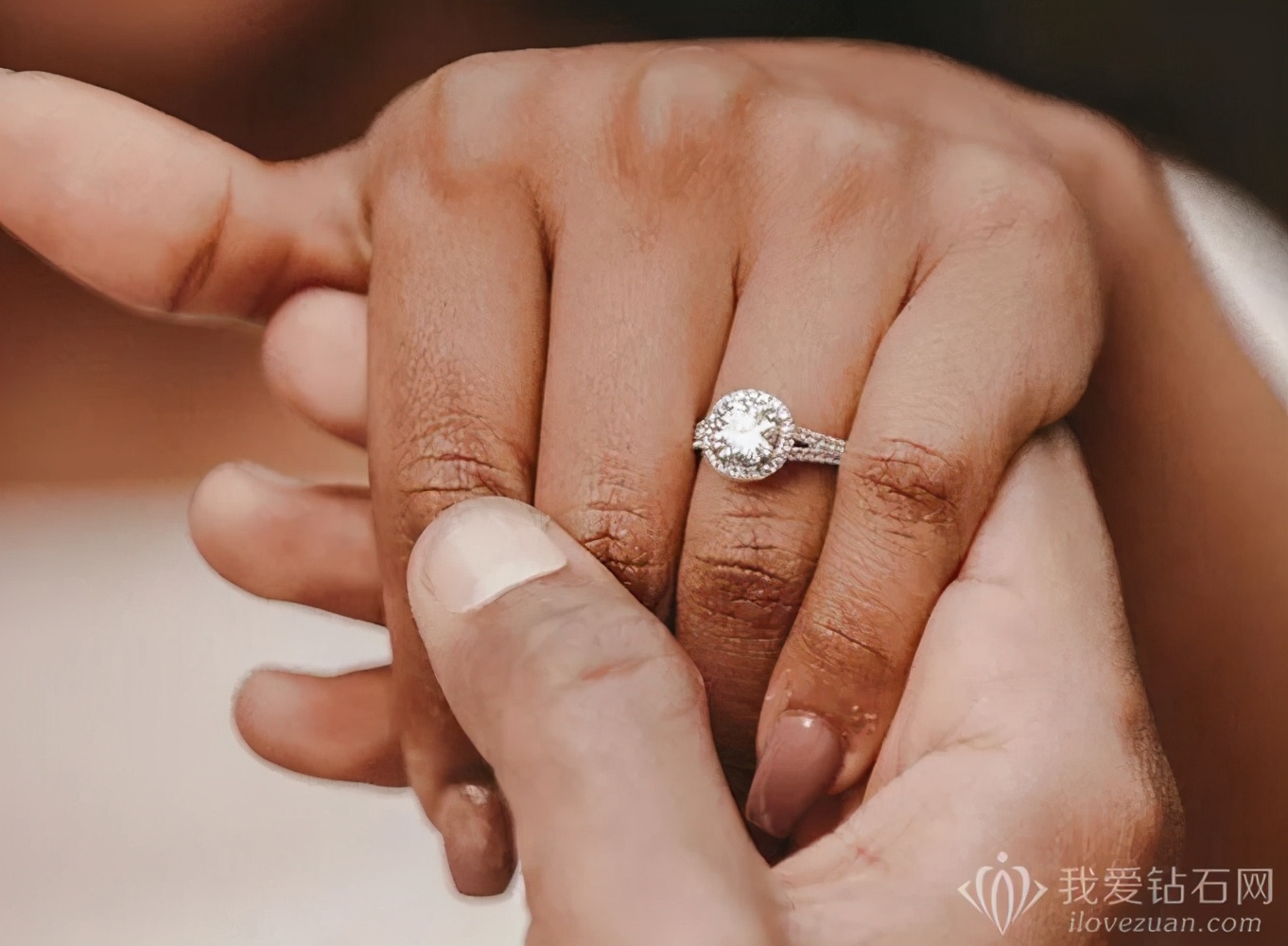 定制钻戒和品牌钻戒,品牌钻戒和定制钻戒