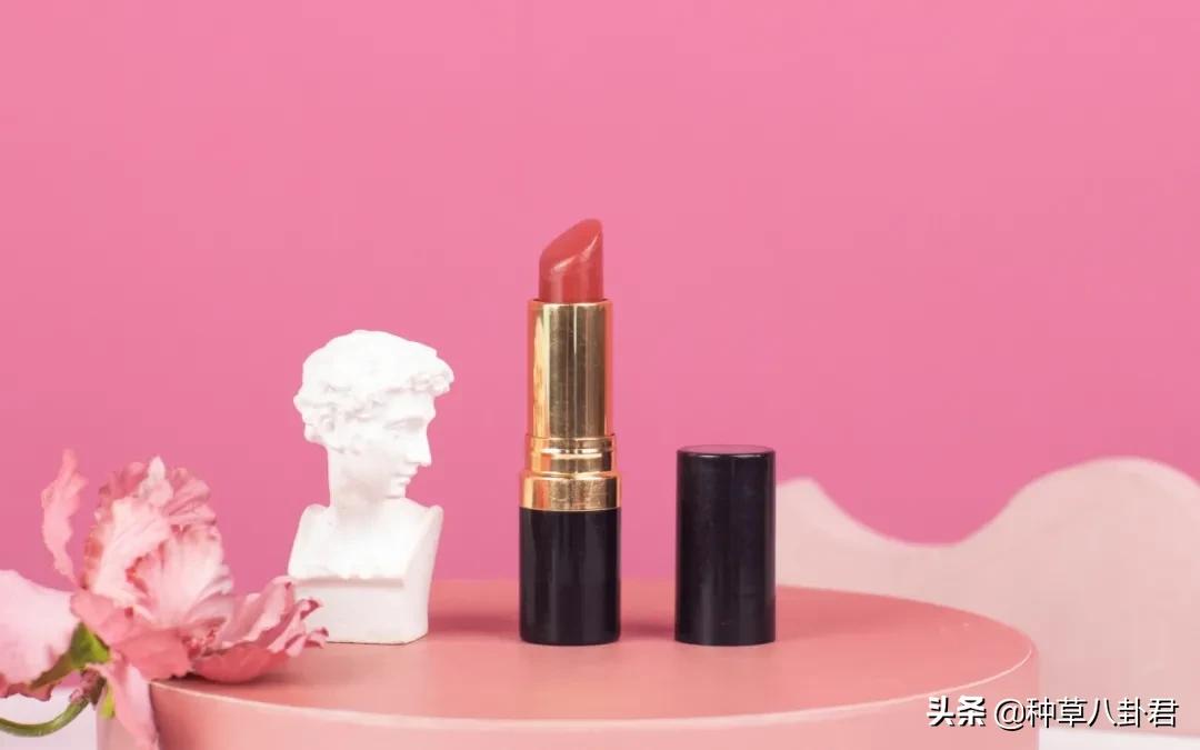 不挑皮涂什么口红显白,不用遮唇色的口红