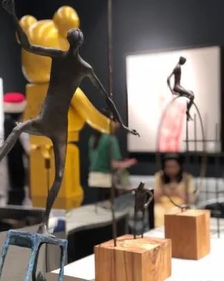 深圳灯光秀与武汉灯光秀,春光无限好深圳