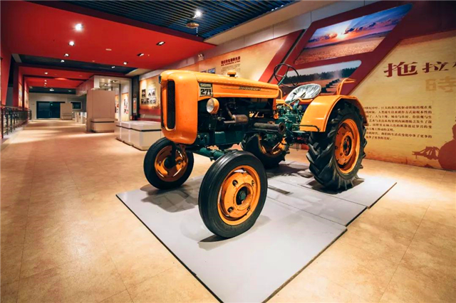 洛阳一拖第一台拖拉机,洛阳一拖小四轮拖拉机