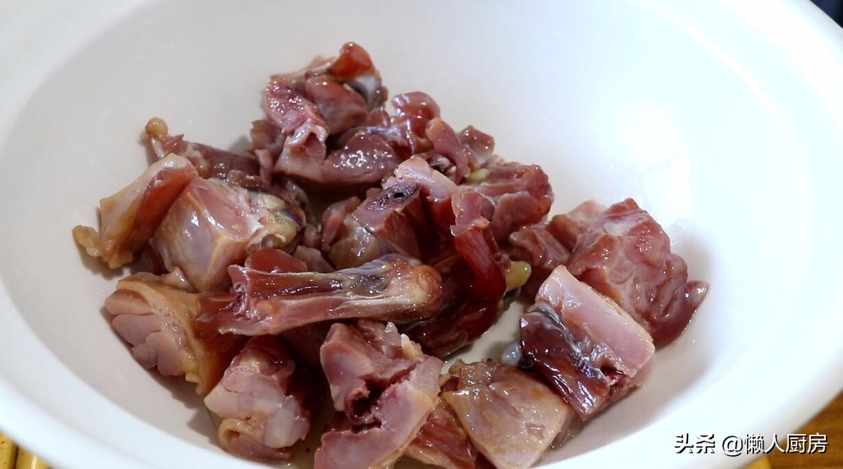 腊鸡腿蒸冬瓜做法,大锅菜腊鸡腿冬瓜