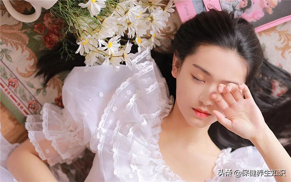 女人吃花胶燕窝和胶原蛋白,女人吃鱼胶补充胶原蛋白