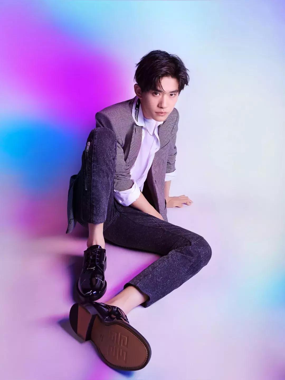 易烊千玺为什么这么吸引人,十七岁的易烊千玺经历了什么