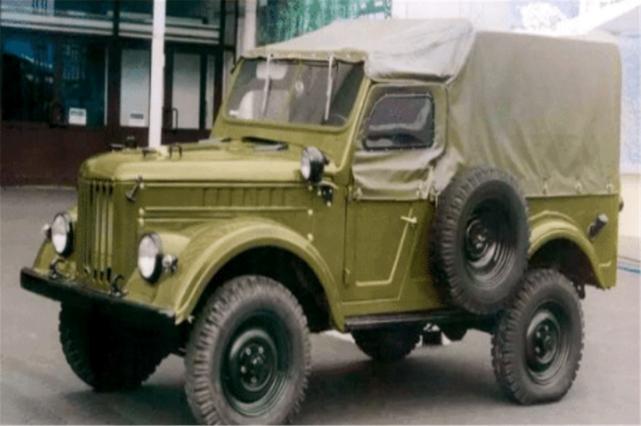 *用军**越野车白菜价甩卖,6000一辆,一个月内哄抢900辆