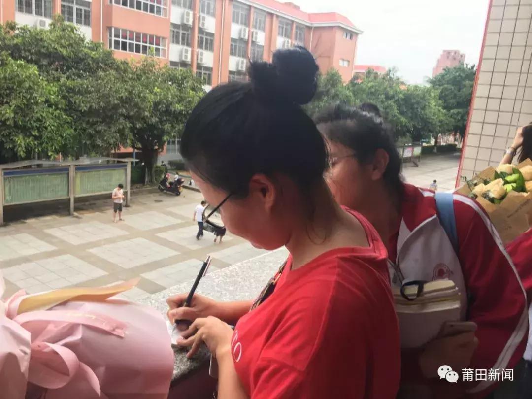 考完试表白的视频,考完试后的表白