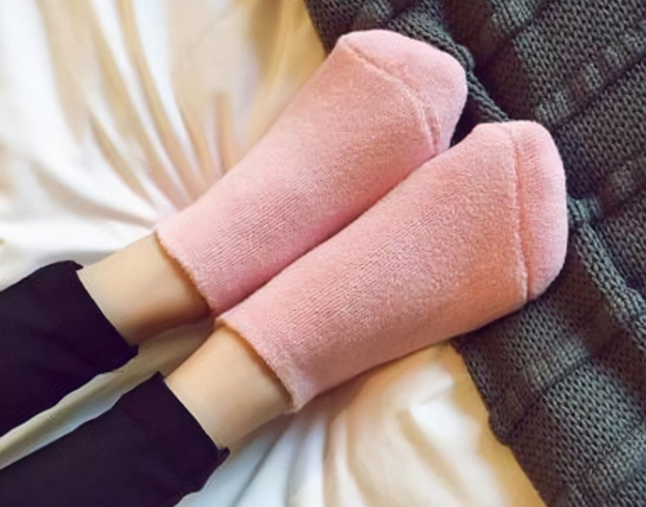 日本人穿袜子的原因,穿袜子睡觉日本人长寿