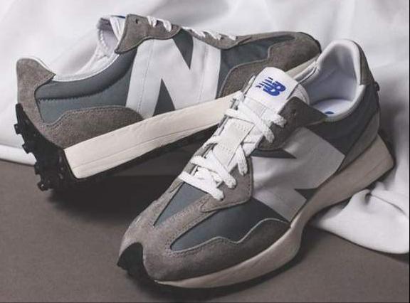 你知道怎么选择NB鞋款吗？分享3个经典系列，让你买鞋不踩坑