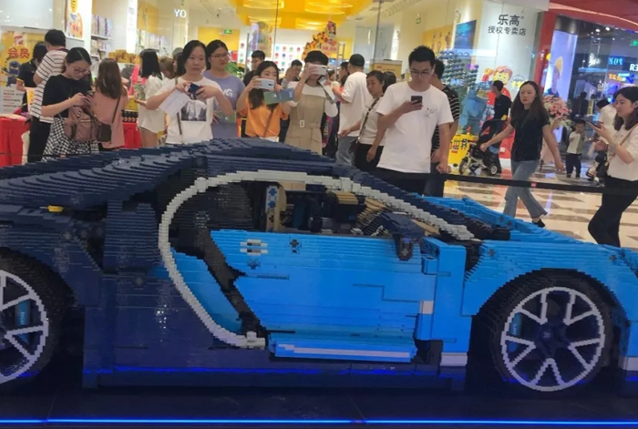 还没过节，济南这里已堵成了人山人海！最大规模的综合体开业！还有水哥王昱珩打造的绿植墙