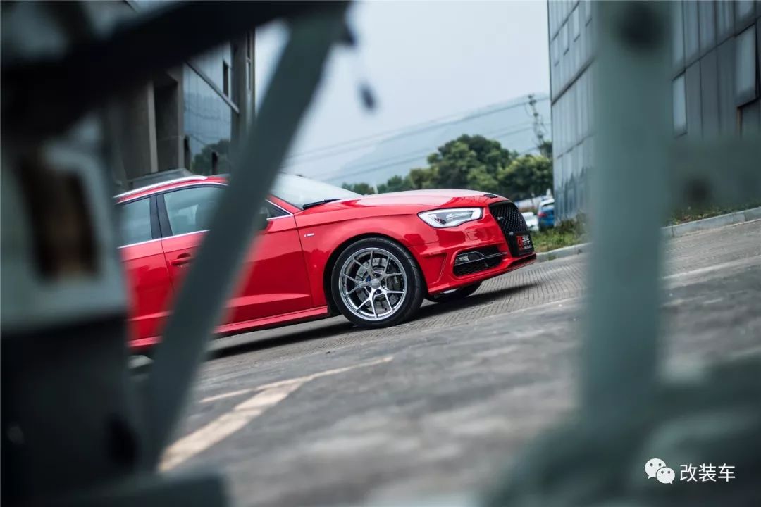 奥迪a3升级17款前杠,奥迪a335tfsi改装