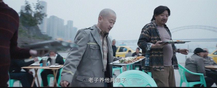 哭晕在影院!没明星没流量的“三无电影”,凭什么封神?