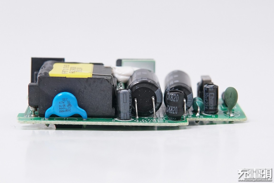 三星25wpd快充怎么拆解,三星25w充电器ta800