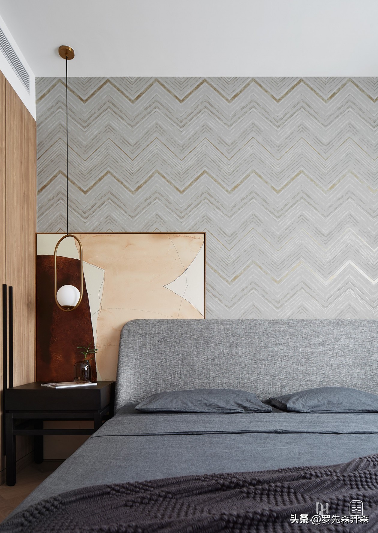 抛弃华丽的套路，以极简的走心唤醒柔情