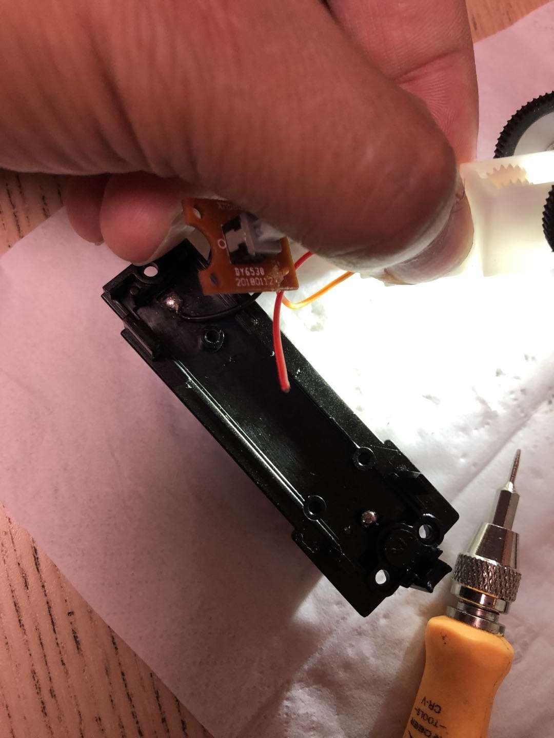 米兔维修螺丝刀,米兔轨道火车头维修