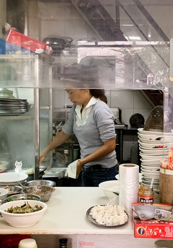 娴峰彛24灏忔椂鏈湴鑰佸瓧鍙风編椋熷簵,娴峰彛鏈哄満缇庨鎺ㄨ崘蹇呭悆