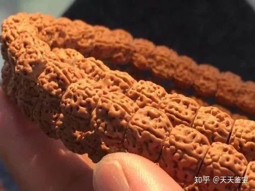 不怕汗手盘的文玩手串,文玩血龙木手串怎么盘