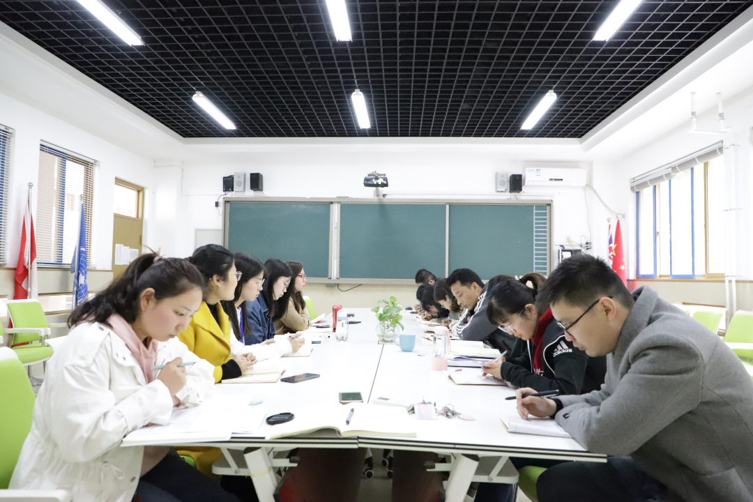 国际学校班主任论坛,春风化雨润物无声班主任论坛介绍