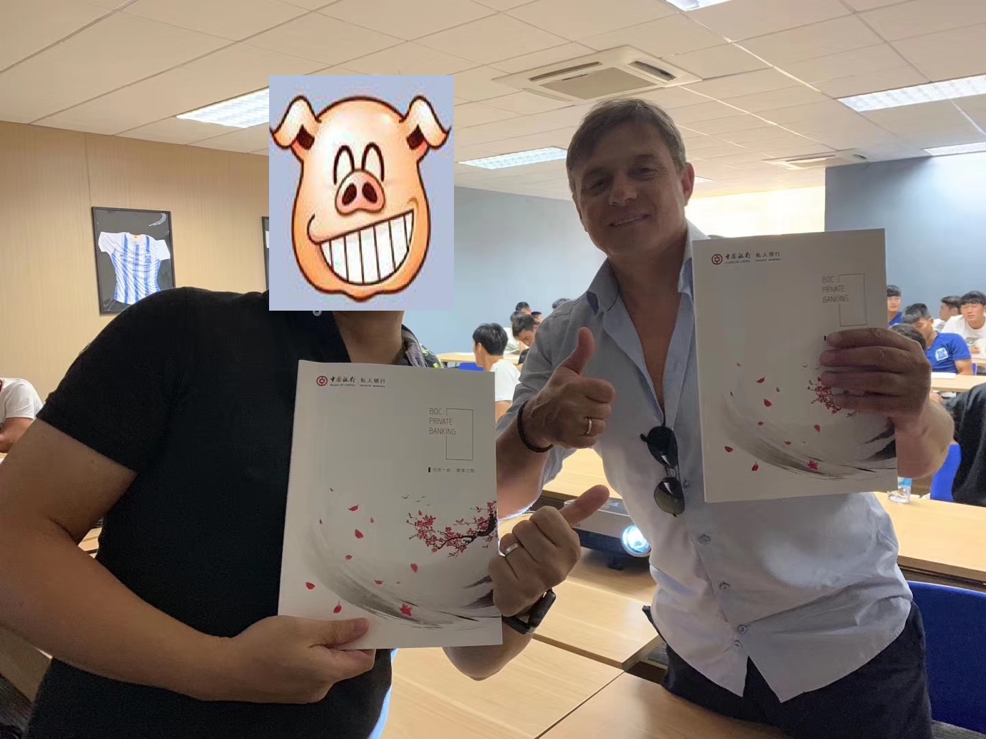 罕见!富力全队一起不训练上课!连斯托伊克维奇也乖乖听课