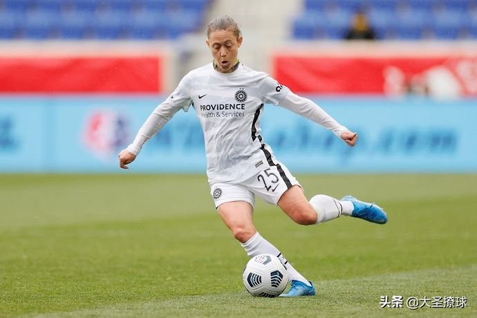 最近10年花钱最多的足球俱乐部,英超近十年花费最多俱乐部排行榜