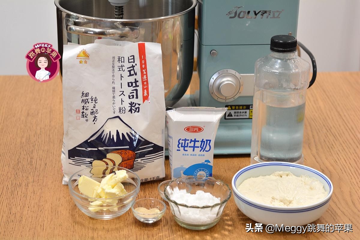 面包到底怎么做才能松软拉丝,面包拉丝最简单的方法