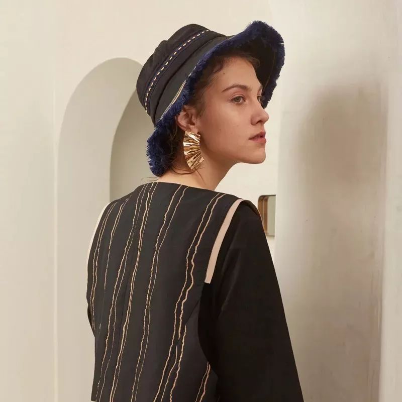 推物|要想生活过得去，头上来顶渔夫帽