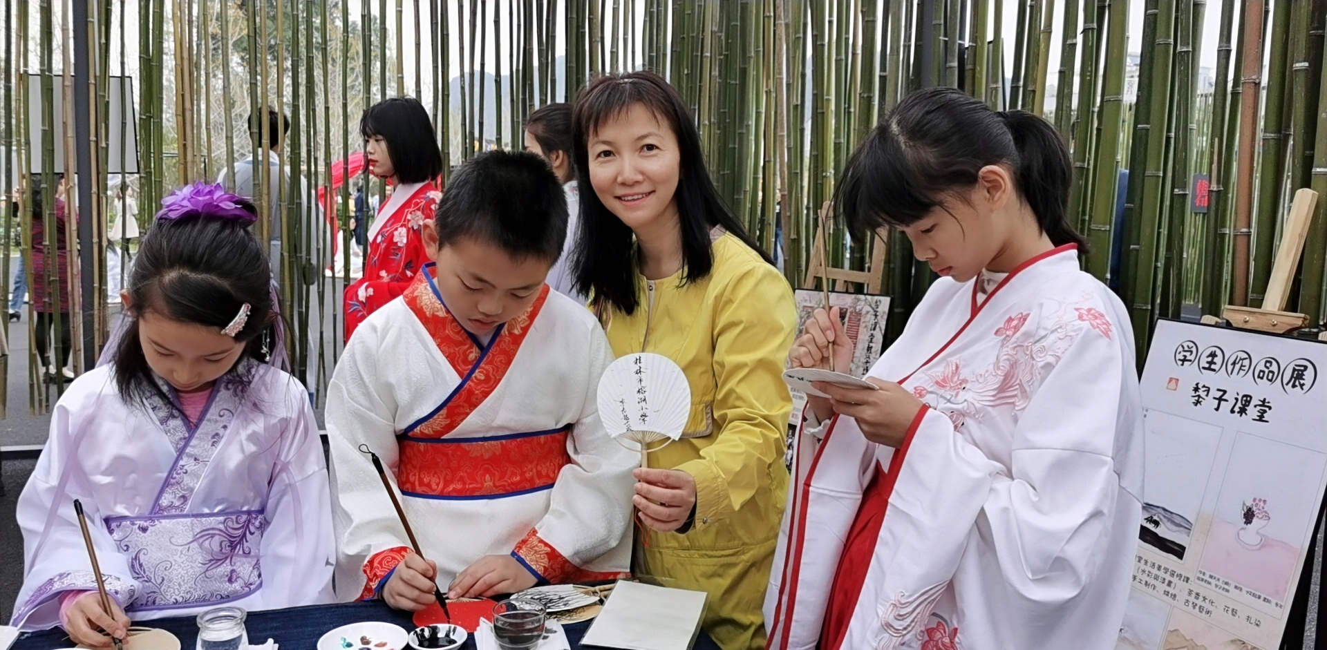 真抓实干努力办好人民满意的教育,桂林市秀峰区龙桂丽