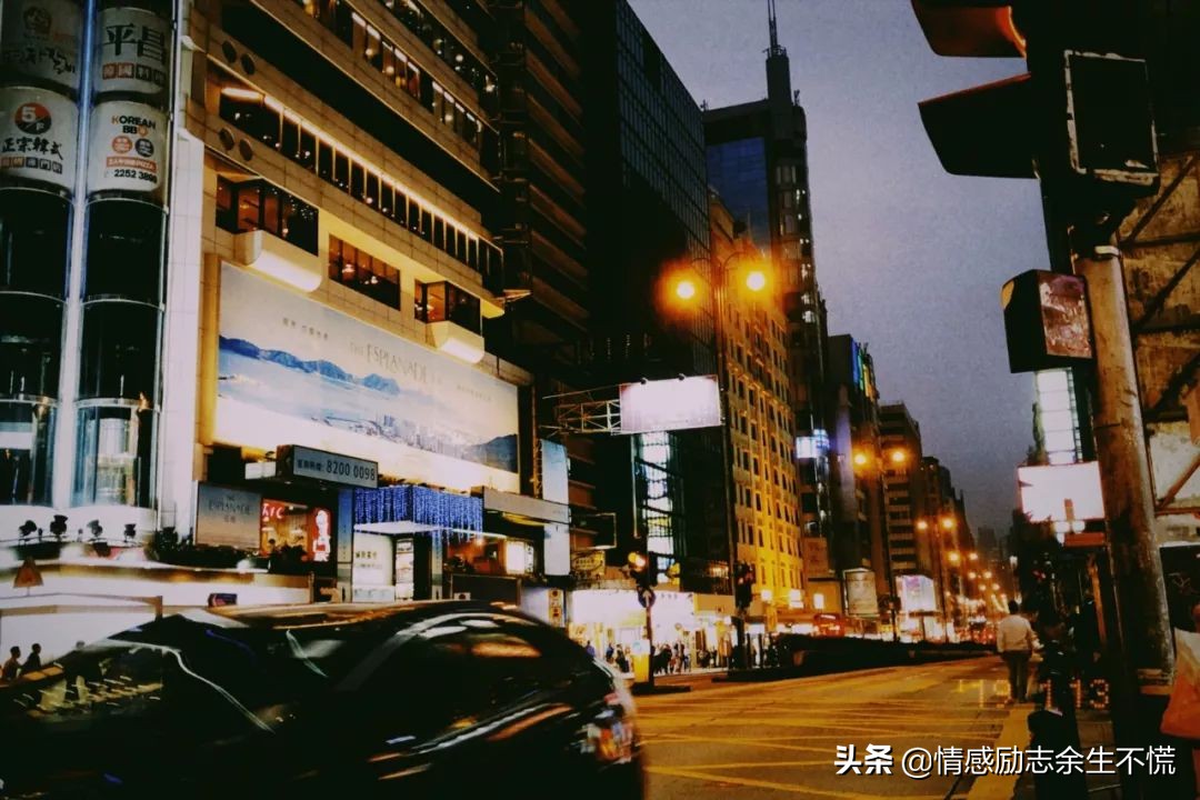 冷漠换来的只是更冷漠,冷漠的背后不只是冷漠