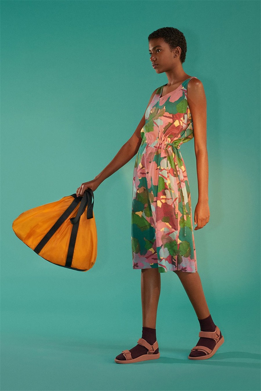 2023下半年优衣库u系列,优衣库u系列刚上市就卖完了