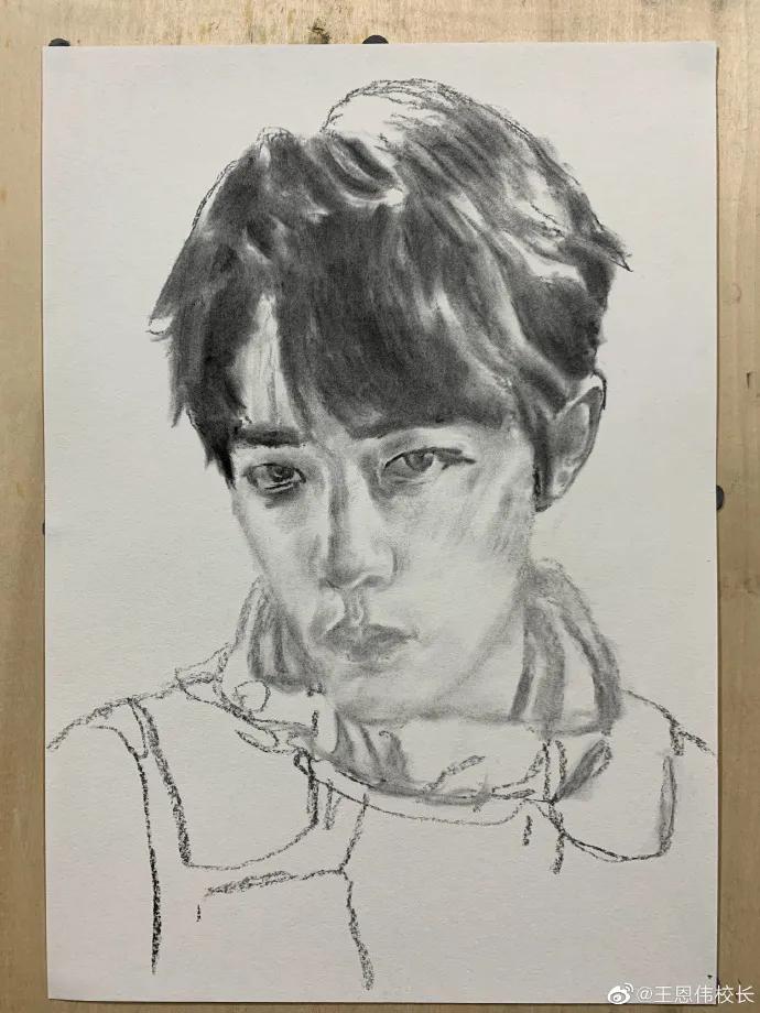 他画遍所有明星，画谁像谁，肖战、热巴、刘亦菲眼神看醉了