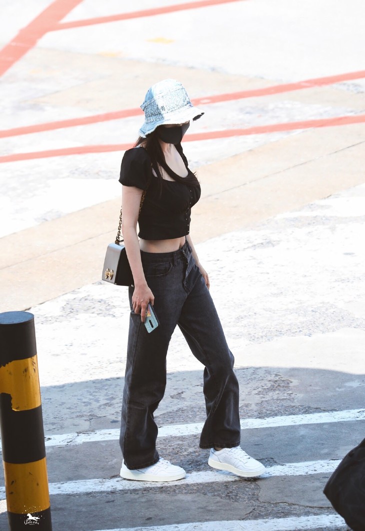 女大童装10到15岁早秋穿搭潮流,女大外穿童装10到15岁穿搭潮流