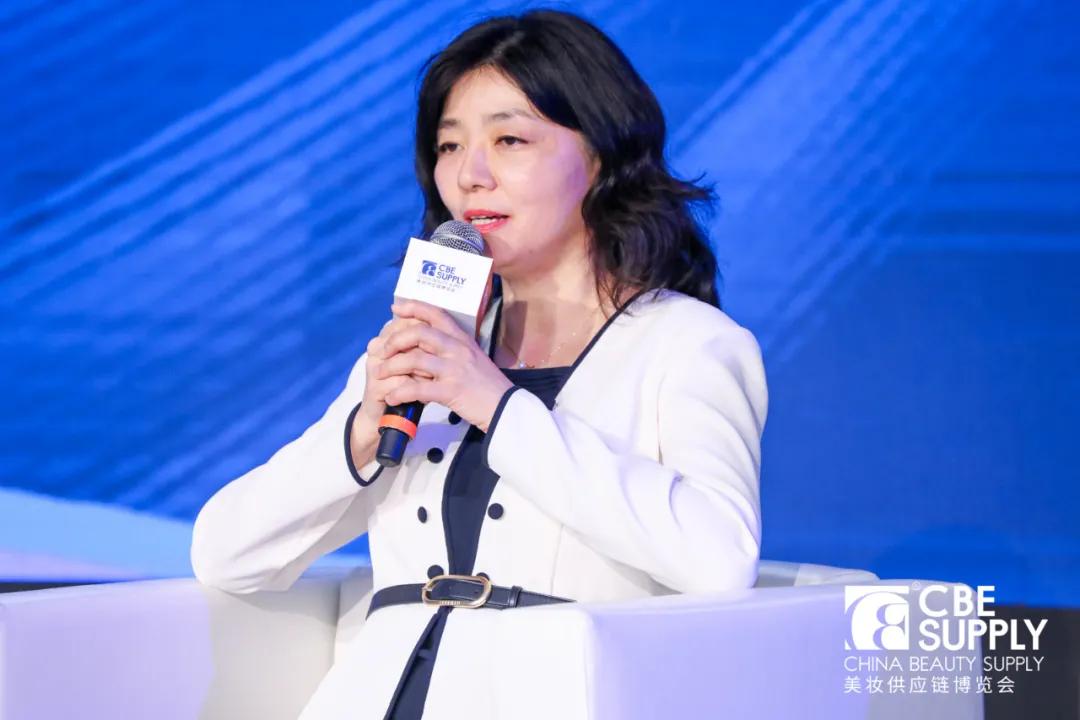 斩获10项护肤美容大奖,斩获二项创新大奖