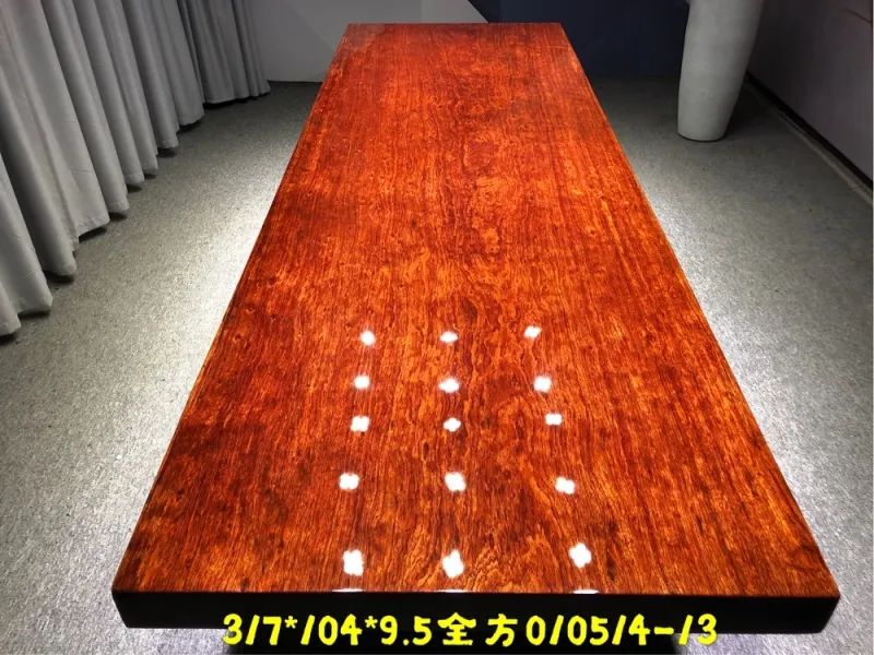 实木大板和红木家具哪个好,实木大板和仿古家具哪个好看