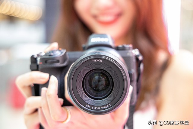 3000买微单还是单反相机合适,黑卡相机与微单和单反相机的区别