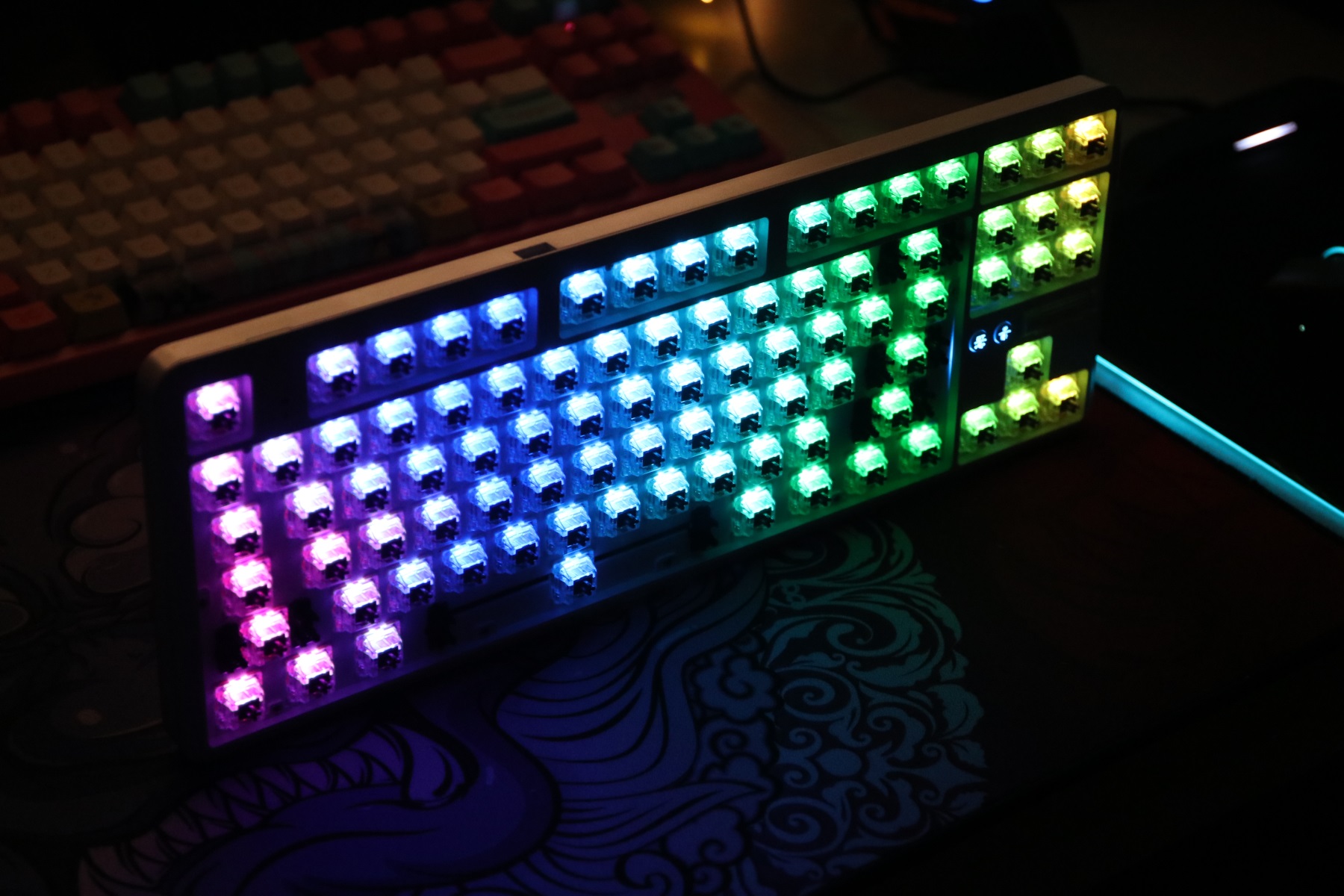 k870t键盘,黑爵k870t键盘怎么拆