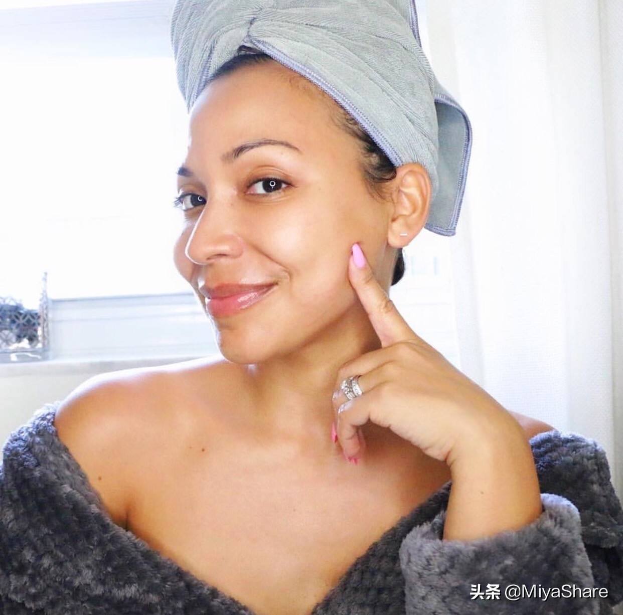 卸妆水不伤皮肤怎么用,为什么不建议用卸妆水护肤