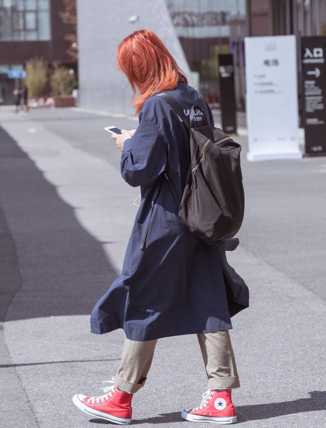 我终于信了，原来这样穿匡威才最潮，00后你们get到了吗？