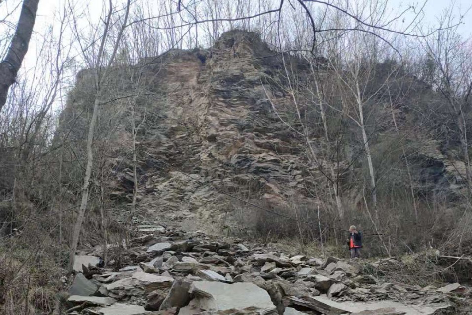 汉阴汉铜路塌方,汉阴山崖塌方最新消息