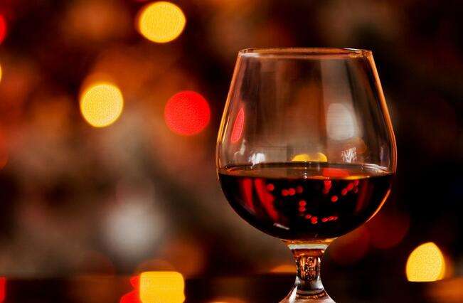 入门红酒不酸涩的有哪些,刚入门喝什么红酒好