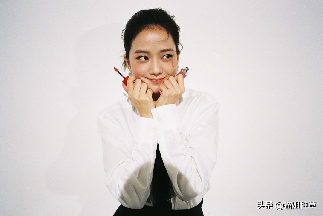 秋冬嘴巴干裂润唇膏推荐,秋冬唇釉显白气质唇釉推荐色