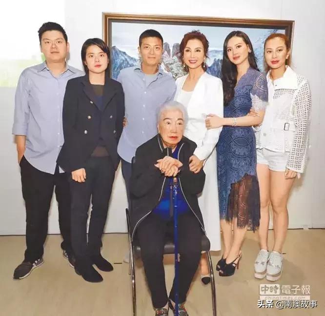 十三年白手起家,从13元起家到百亿商业帝国