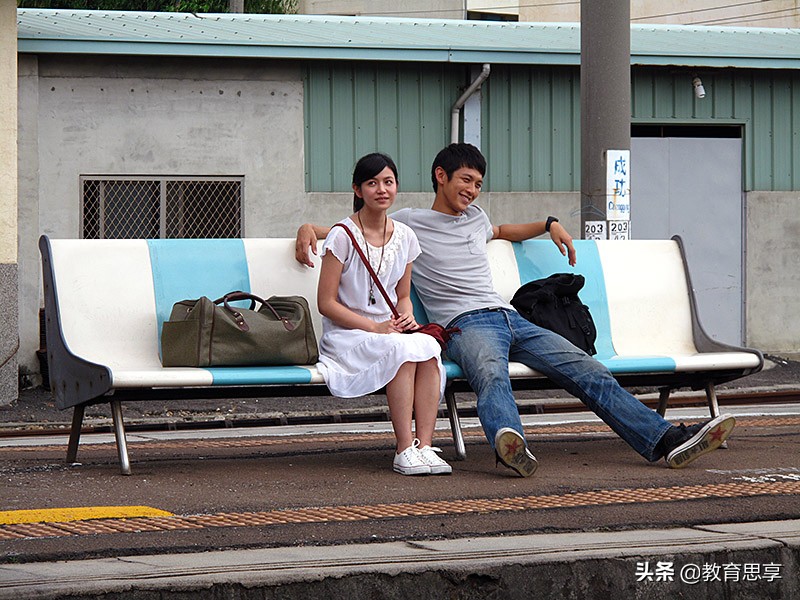 孩子早恋该和班主任沟通吗,孩子高考早恋应该怎么和孩子沟通